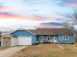 204 W South St, Armington, IL 61721