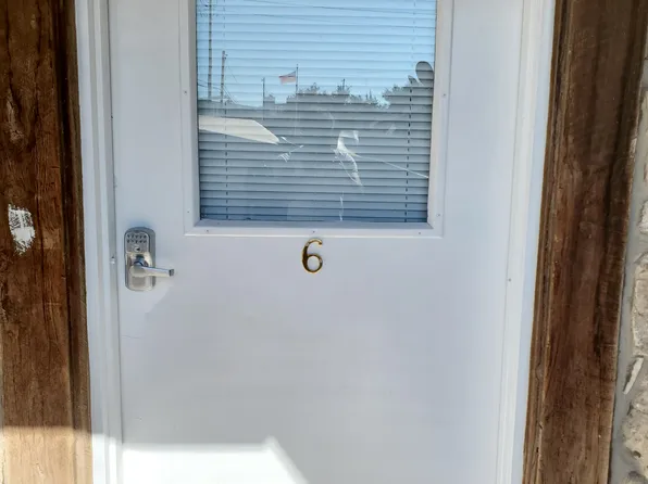 101 E Carson Ave #6, Sublette, KS 67877