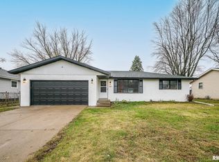 110 James Ct, East Peoria, IL 61611