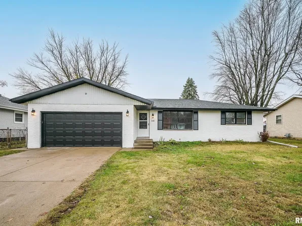 110 James Ct, East Peoria, IL 61611