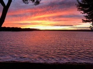 W278N2381 Prospect Ave, Pewaukee, WI 53072