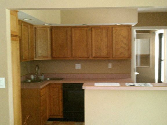 4th image of 8026 Washington Park Dr