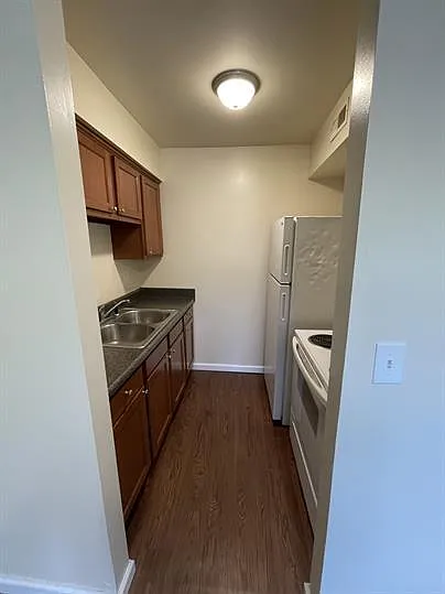 757 Ridgeway Avenue — Photo 3