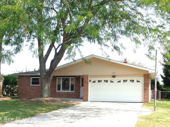 4807 S Washington Rd, Saginaw, MI 48601