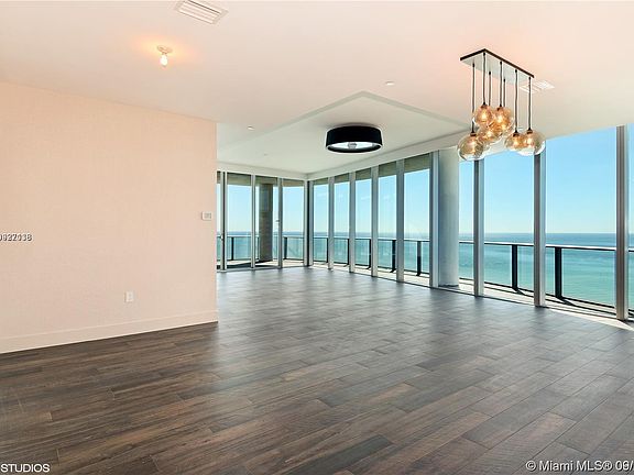4th image of 17475 Collins Ave Unit 1202