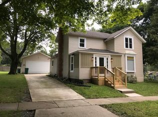 281 E Jackson Ave, Hampshire, IL