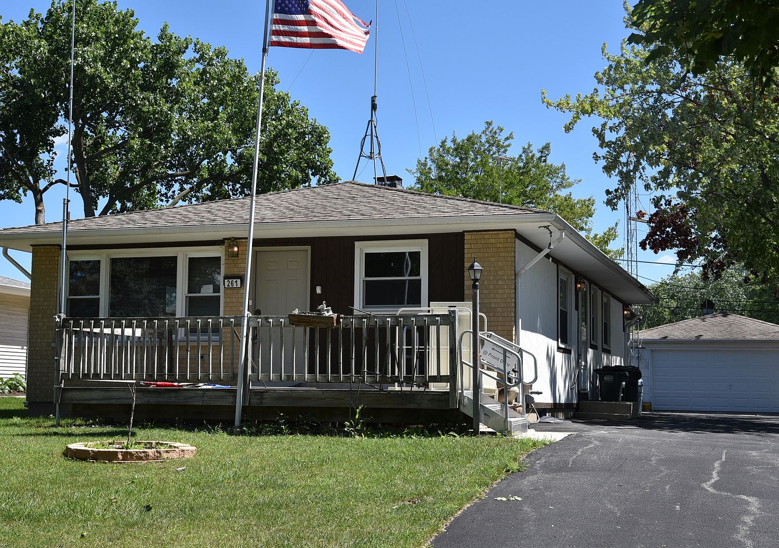 261 N Idlewild Ave, Mundelein, IL 60060 Zillow