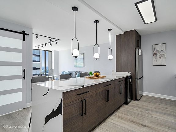 3rd image of 5455 N Sheridan Rd APT 3108