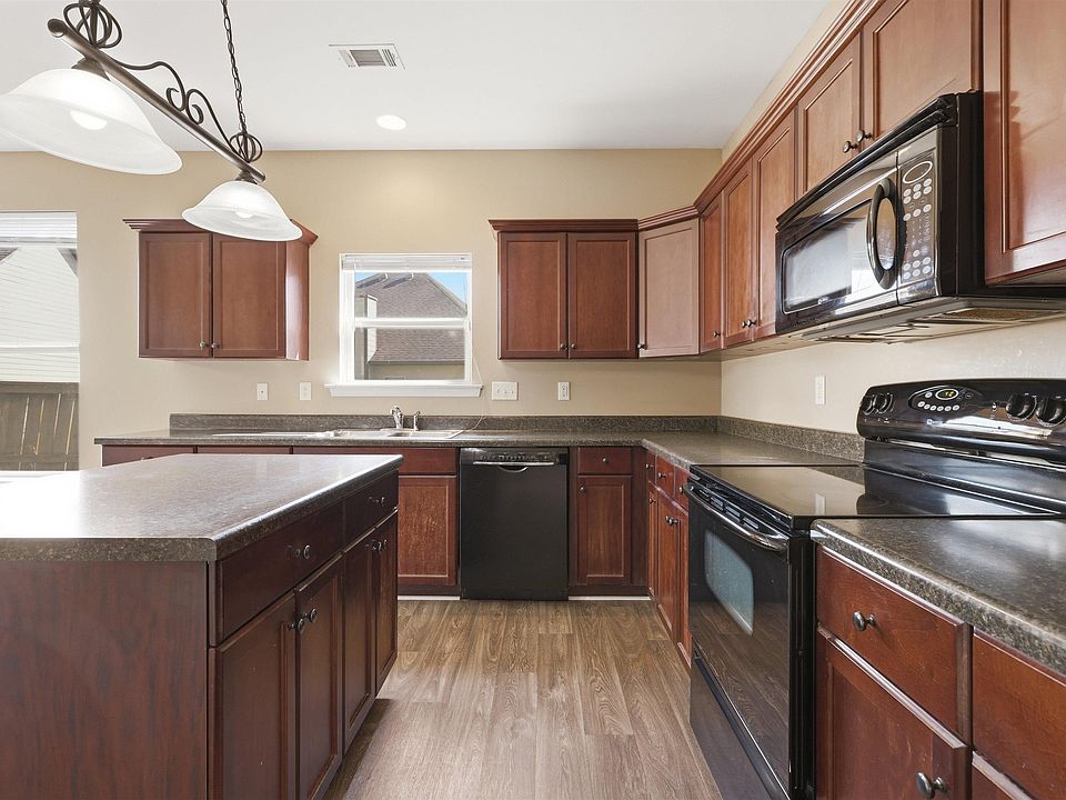 1st image of 2304 Dunbar Cir