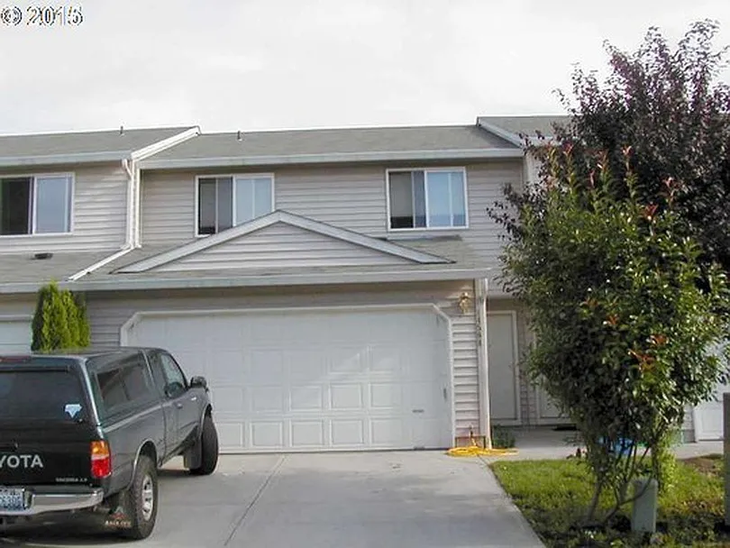 3 bed, 2.5 bath, 1476 sqft, $2,500 — Photo 1