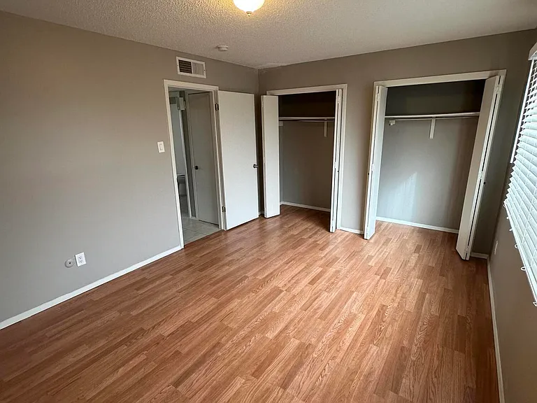 6925 Escondido Dr #A — Photo 30