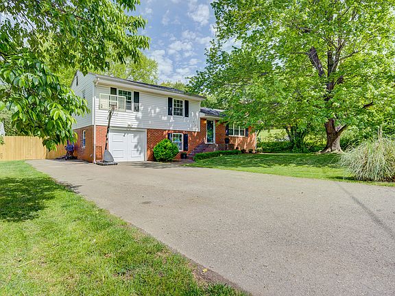 2nd image of 5701 Pine Acres Ln
