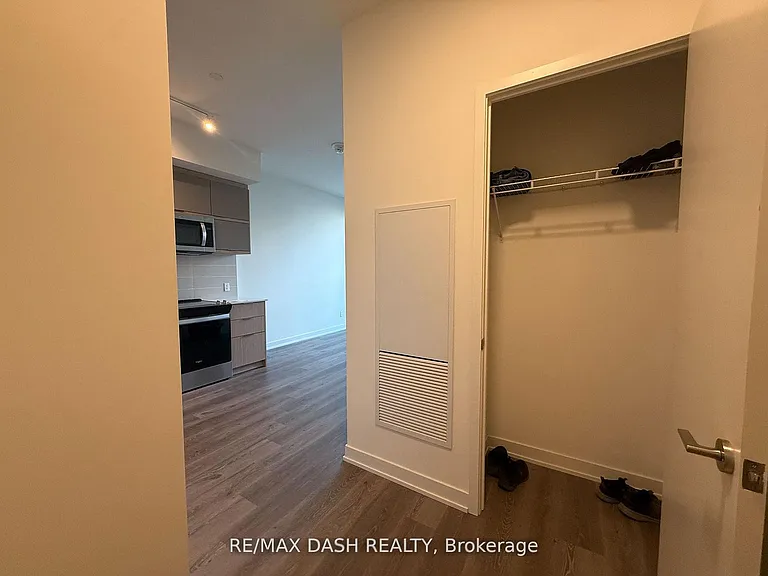 10 Deerlick Ct #104 — Photo 10