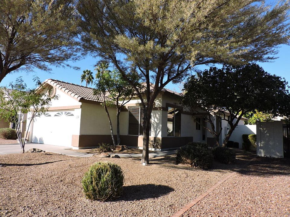 1st image of 188 W Loma Vista St