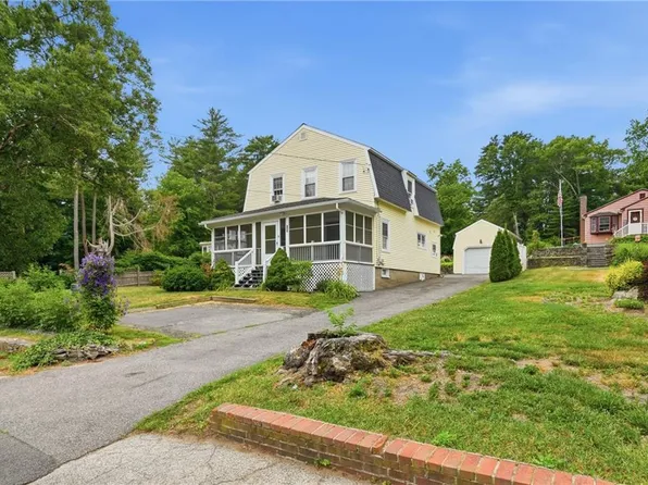 1288 Newman Ave, Seekonk, MA 02771