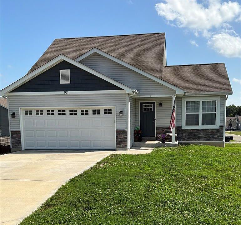1st image of 191 Village Circle Dr