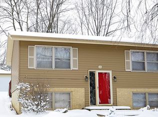 126 Concord Ave, South Elgin, IL 60177