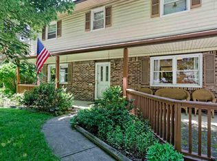 12 Inverness Ln, Clifton Park, NY 12065