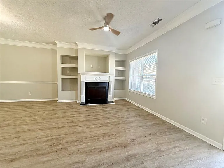 2154 Olmadison Vw — Photo 3