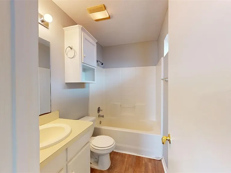 1507 Hollowhill Dr #B — Photo 18