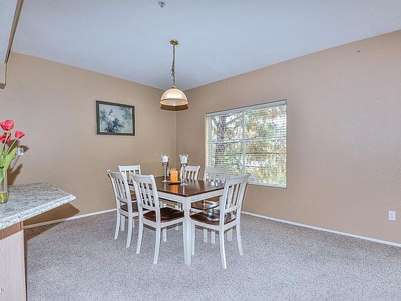 4th image of 7401 W Arrowhead Clubhouse Dr Unit 2032