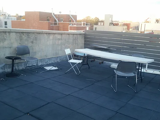 Rented by Evergreen Apartments BK | media 10