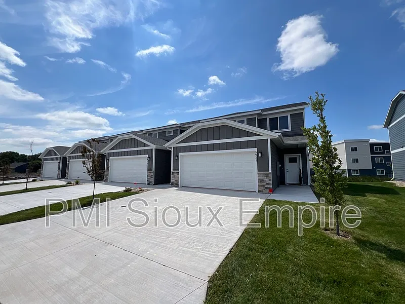 5927 S Whisper Creek Pl