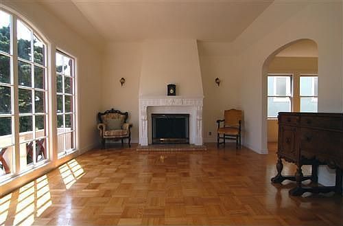 4th image of 56 Ulloa St
