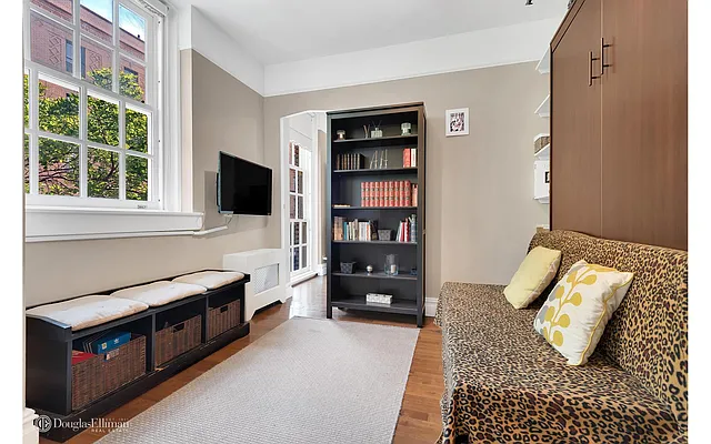 Sold by Douglas Elliman | media 20