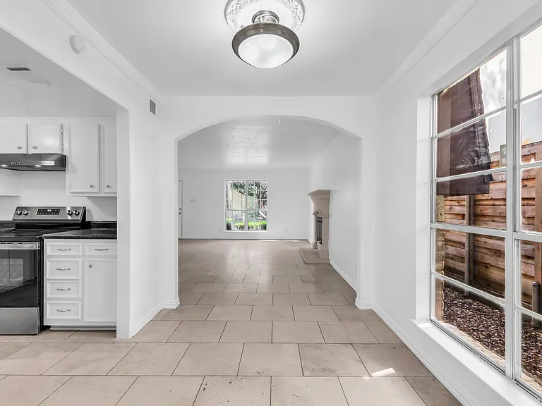 3432 Normandy Ave — Photo 10