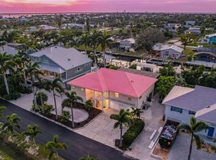 2976 Buttonwood Key Ct, Saint James City, FL 33956