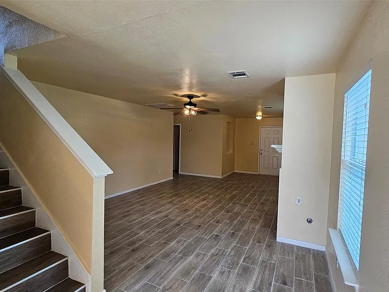 22135 Greengate Dr — Photo 19