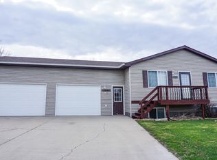 2330 McClellan Dr, Huron, SD 57350