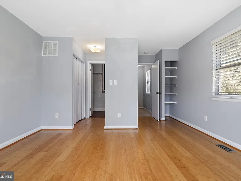 20218 Halethorpe Ln #215 — Photo 20