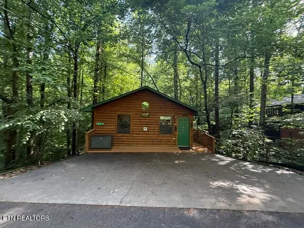 2036 Ridge Rd #7, Pigeon Forge, TN 37863
