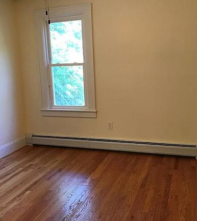 5th image of 194 N Main St