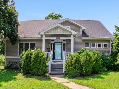 962 10th St, Charleston, IL, 61920