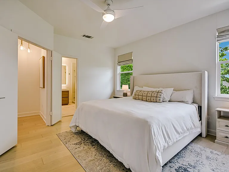 8601 Cima Oak Ln #A — Photo 12