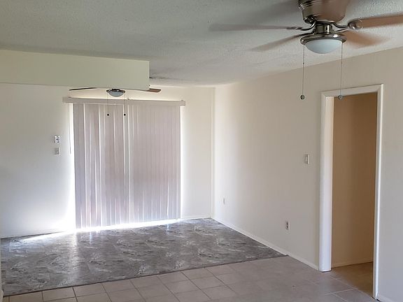 5th image of 106 NE English St