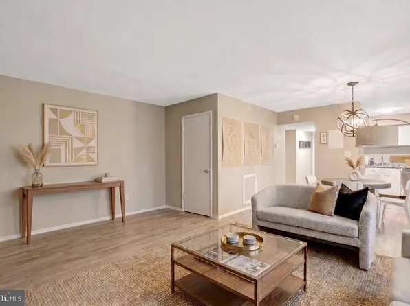 3200 S 28th St APT 204, Alexandria, VA 22302