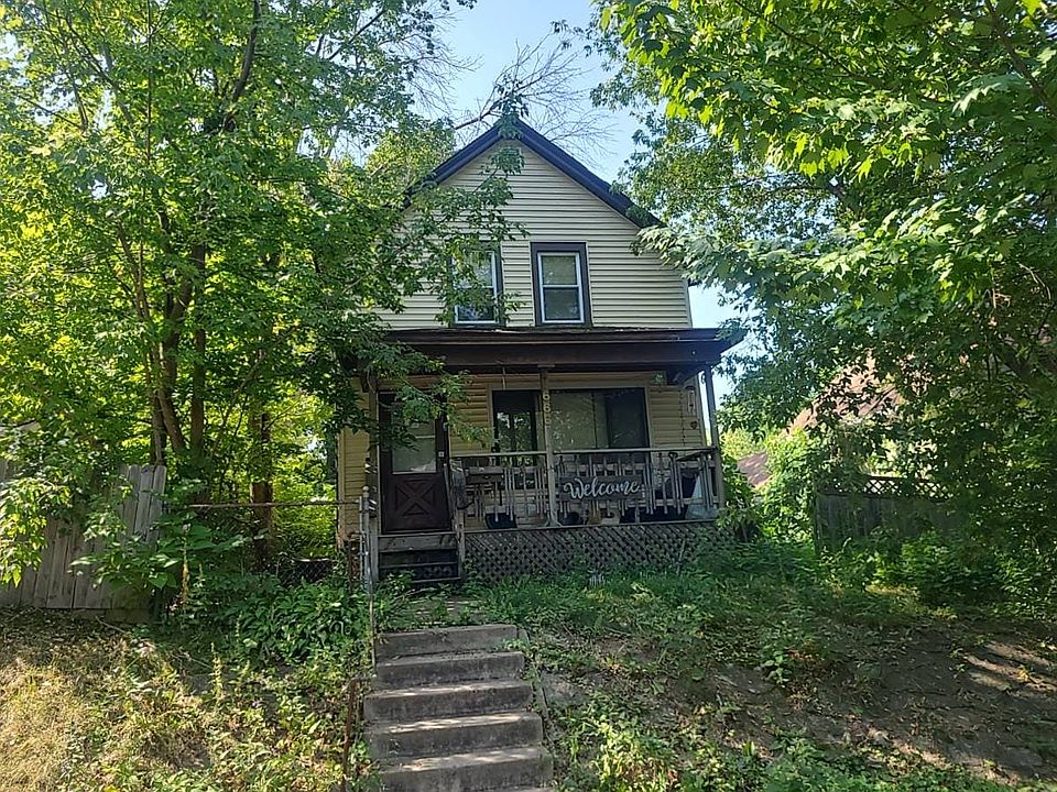 1st image of 666 Magnolia Ave E
