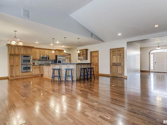 5th image of 104 Ramblewood Dr