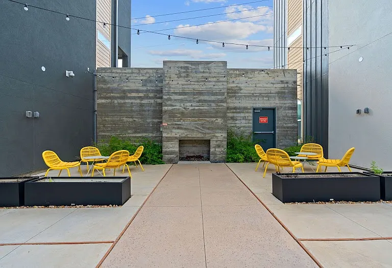 Outdoor fireplace