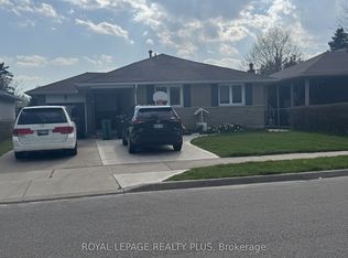 34 Haslemere Ave, Brampton, ON L6W 2X4