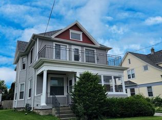 1207 Marshall St, Manitowoc, WI 54220