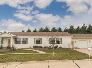 303 Turtle Dove Ln NE, Mount Vernon, IA 52314