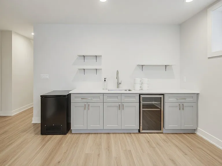 2745 N Ashland Ave #1 — Photo 8