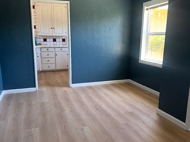 1126 Leggett St — Photo 3