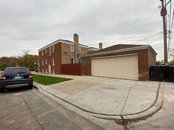 3rd image of 6225 W Fullerton Ave #2