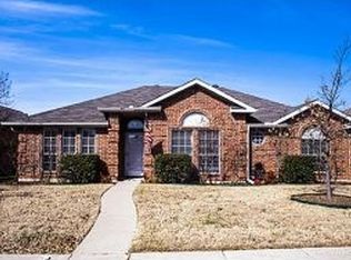 407 N Winding Oaks Dr, Wylie, TX 75098